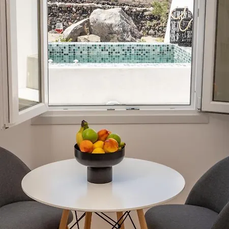 Theophrasti Daire Foinikiá