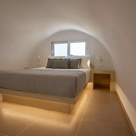 Theophrasti * Foinikia (Santorini)