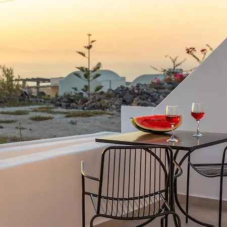 Апартаменты Theophrasti Foinikia (Santorini)